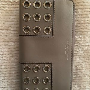 Tory Burch Grommet Wallet